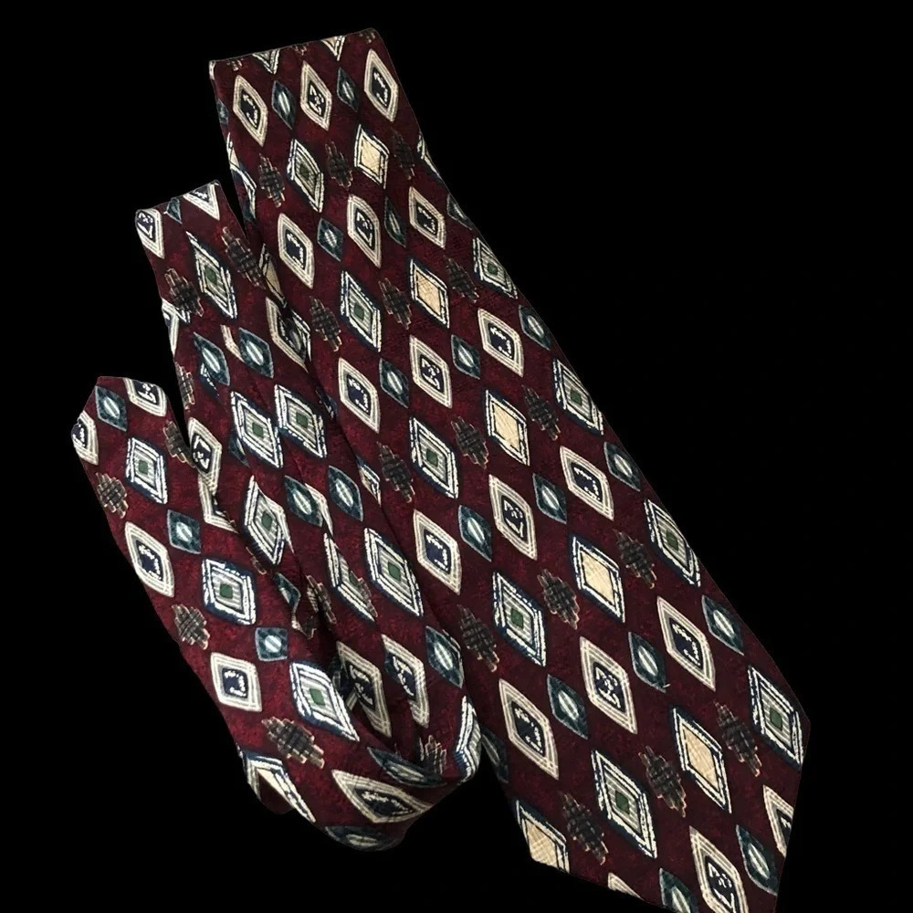 Brooks brothers makers all silk necktie Thai made in the USA Burgundy diamond